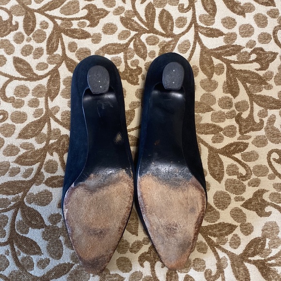 Stuart Weitzman black suede heels - Picture 4 of 5